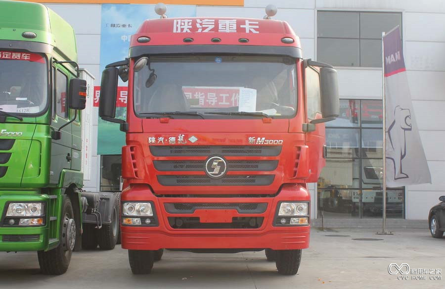 陜汽 德龍M3000重卡 336馬力 8X4 倉柵載貨車(LNG) (SX5316CCYGR456TL)